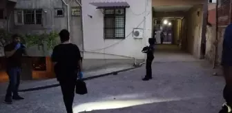 Elazığ'da Ev Sahibinin Fark Ettiği Hırsız Kaçarken Eşyaları Düşürdü