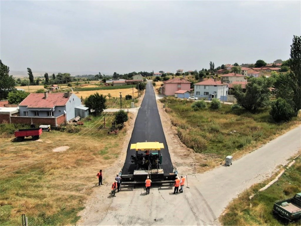 İnönü Belediyesi Yol Yapım ve Asfalt Çalışmalarına Devam Ediyor