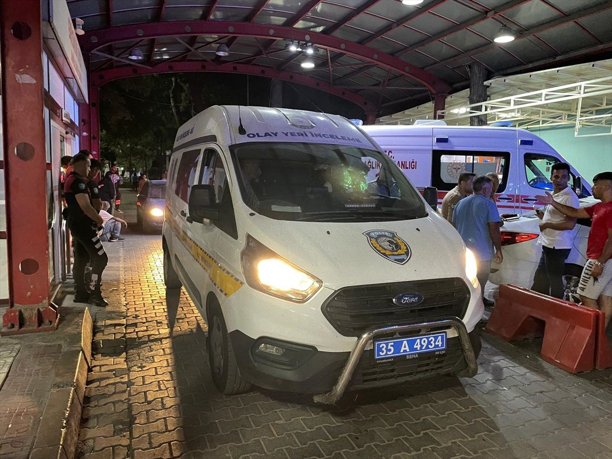 Konak\'ta Motosikletli Kişi Silahlı Saldırı Sonucu Hayatını Kaybetti