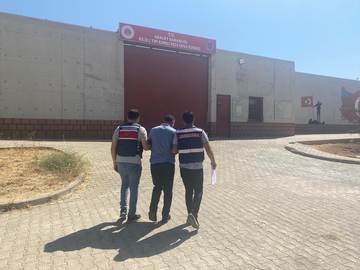 Kilis\'te kesinleşmiş hapis cezası bulunan 2 hükümlü yakalandı