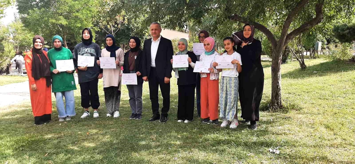 Afyonkarahisar İl Müftülüğü Yaz Yatılı Kur\'an Kursu Son Buldu