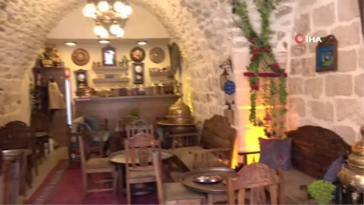 Mardin'de serinleten içecek: Reyhan Şerbeti