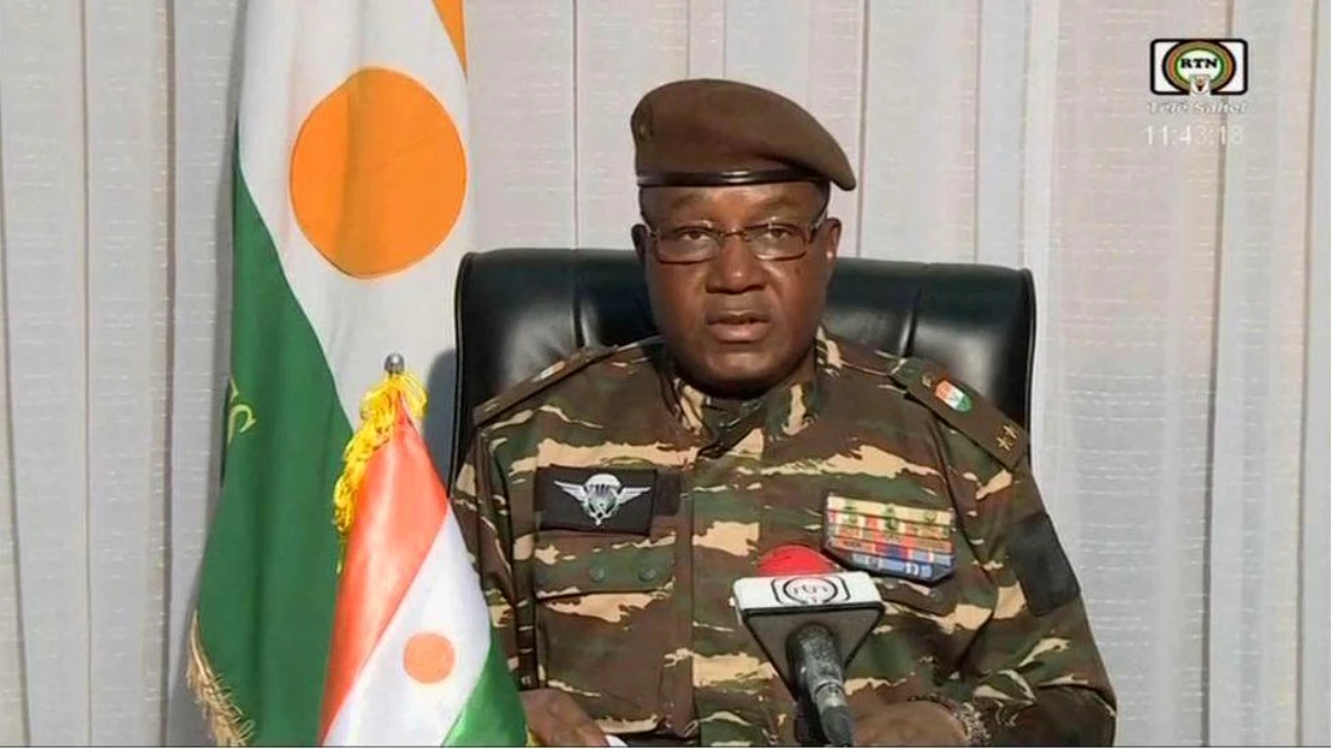 Nijer\'de Darbe Girişimi: General Tchiani Kendisini Yeni Lider İlan Etti