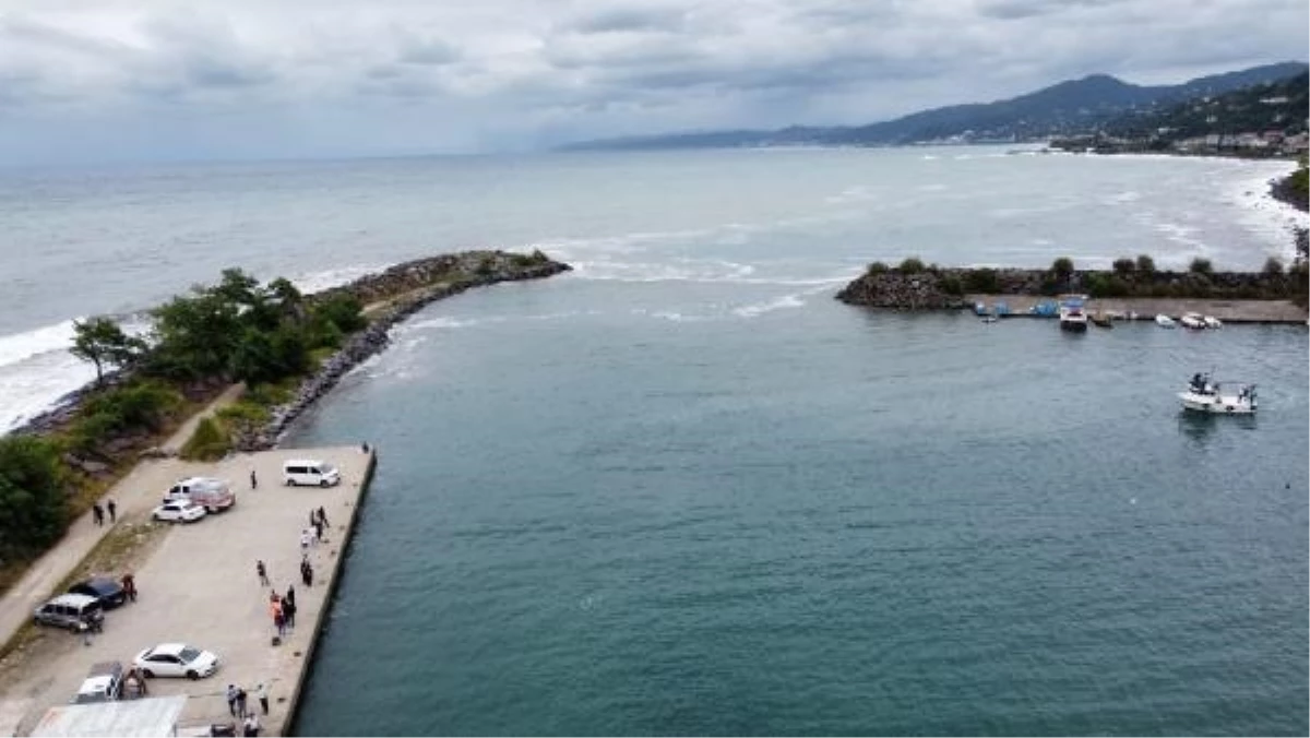 Trabzon\'da Kaybolan Amatör Balıkçı İçin Arama Kurtarma Çalışması Başlatıldı