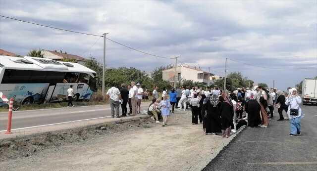 Tur otobüsü, yola atlatan başıboş sokak köpeği yüzünden kaza yaptı: 1 ölü, 7 yaralı