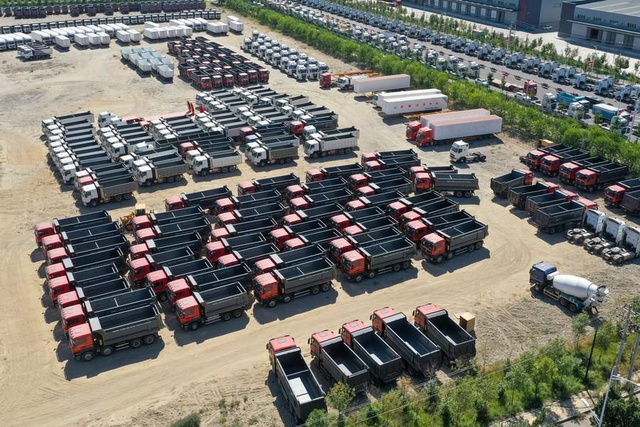Xinjiang'daki Horgos Limanı Yerli Otomobil İhracatında Artış Kaydetti