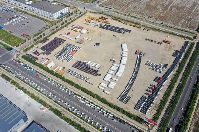 Xinjiang'daki Horgos Limanı Yerli Otomobil İhracatında Artış Kaydetti