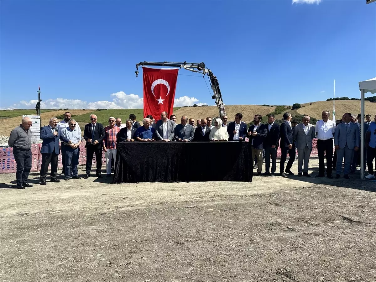 Yalova Makine İhtisas OSB\'de 5 Yeni Fabrikanın Temel Atma Töreni Düzenlendi