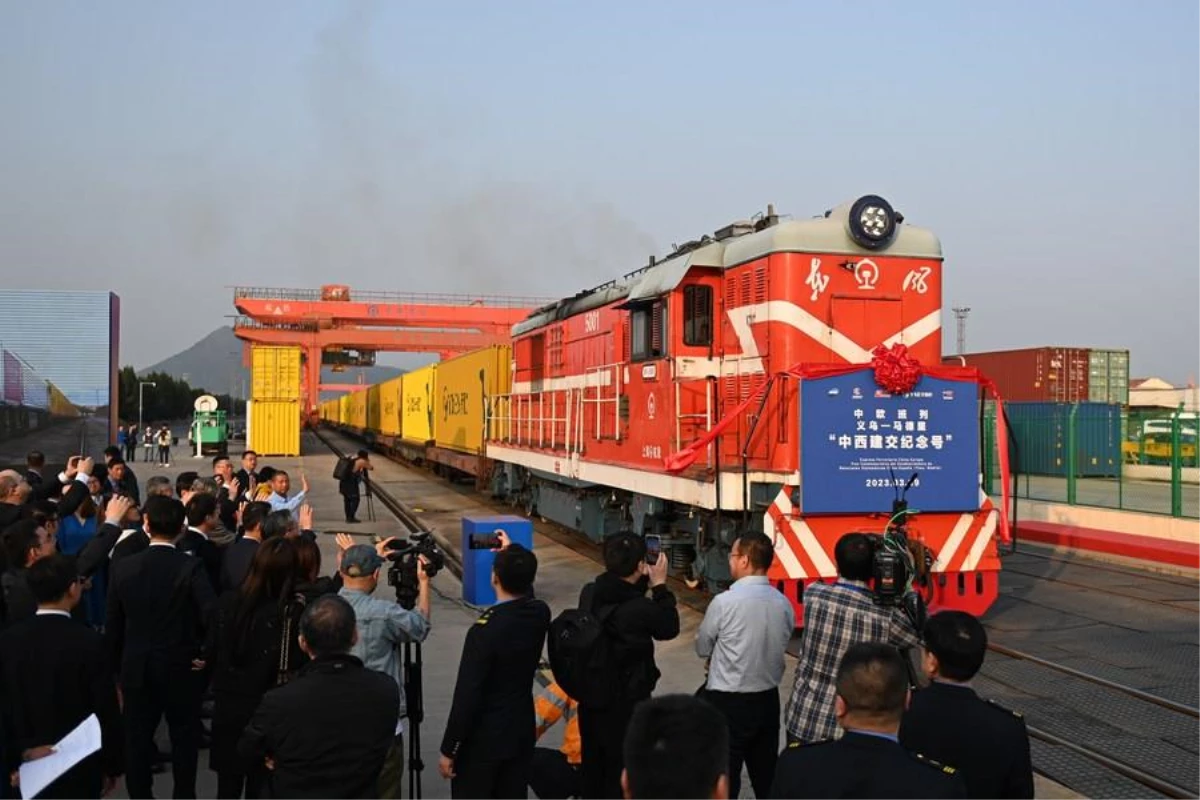 2023\'teki 10.000\'inci Çin-Avrupa Yük Treni Seferi Gerçekleştirildi