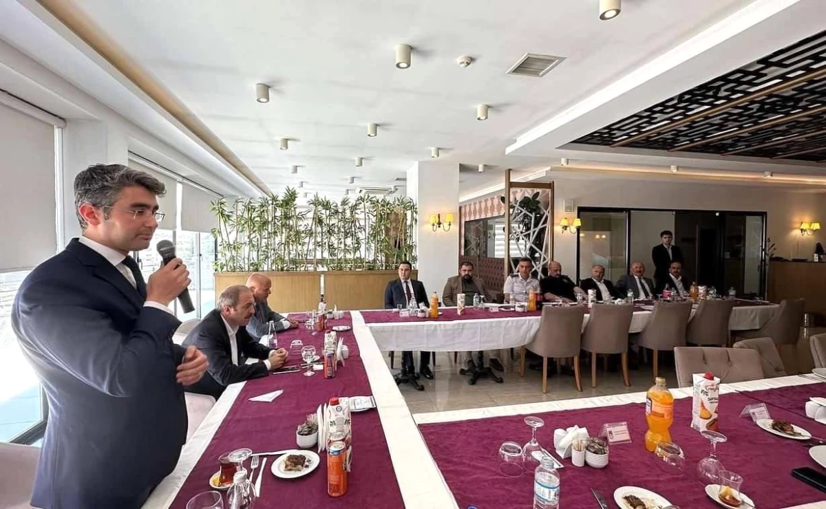 Bayburt Ağır Ceza Mahkemesi Başkanı Mehmet Demirci\'ye veda yemeği düzenlendi
