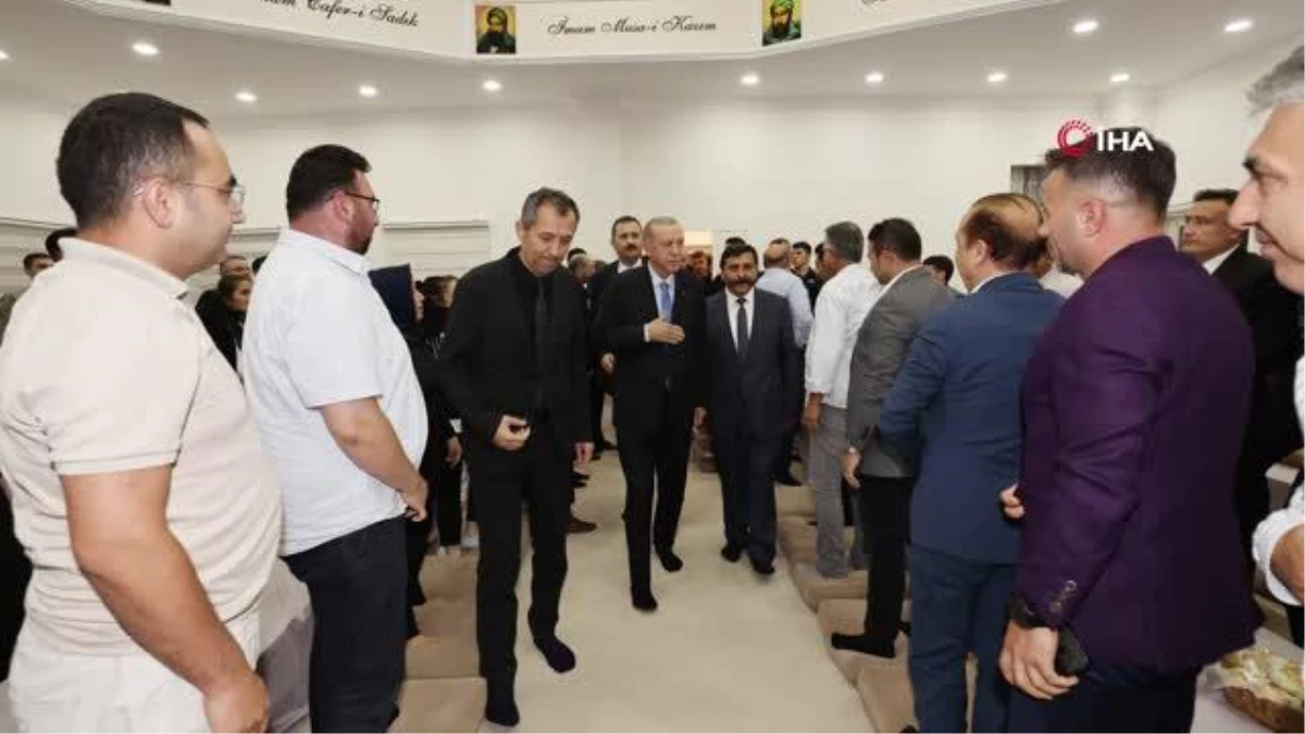 Cumhurbaşkanı Erdoğan Pendik\'te Cemevi\'ni ziyaret etti