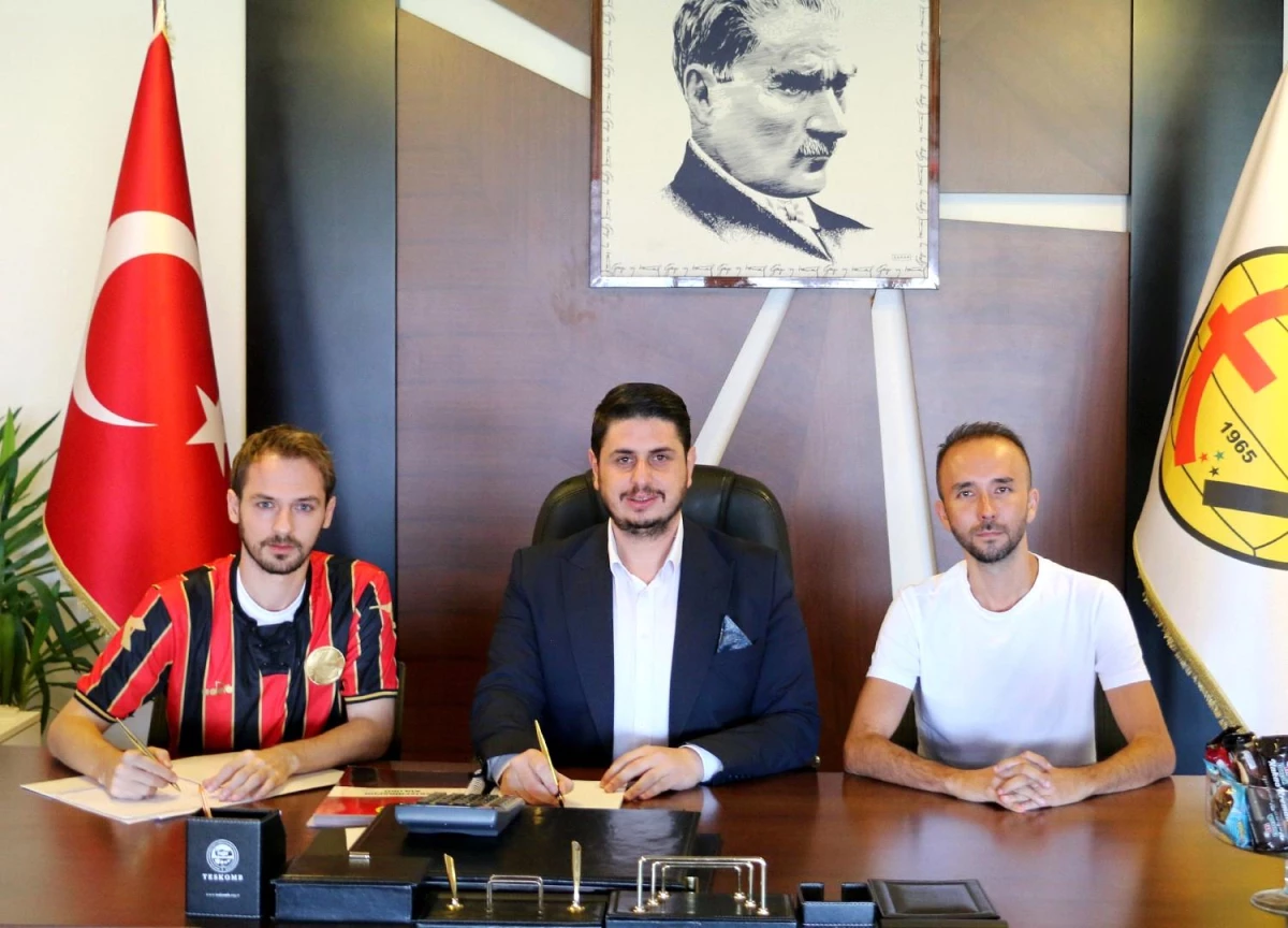 Eskişehirspor, eski oyuncusu Erkut Şentürk\'ü transfer etti