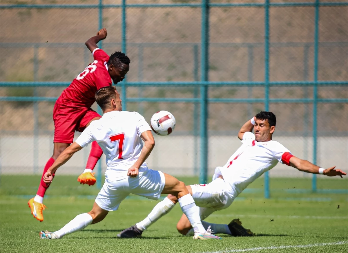 Sivasspor, Antalyaspor\'u 2-0 mağlup etti