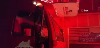 Kırşehir'de İşhanı'nda Çıkan Yangın Çevre İş Yerlerine Sıçradı