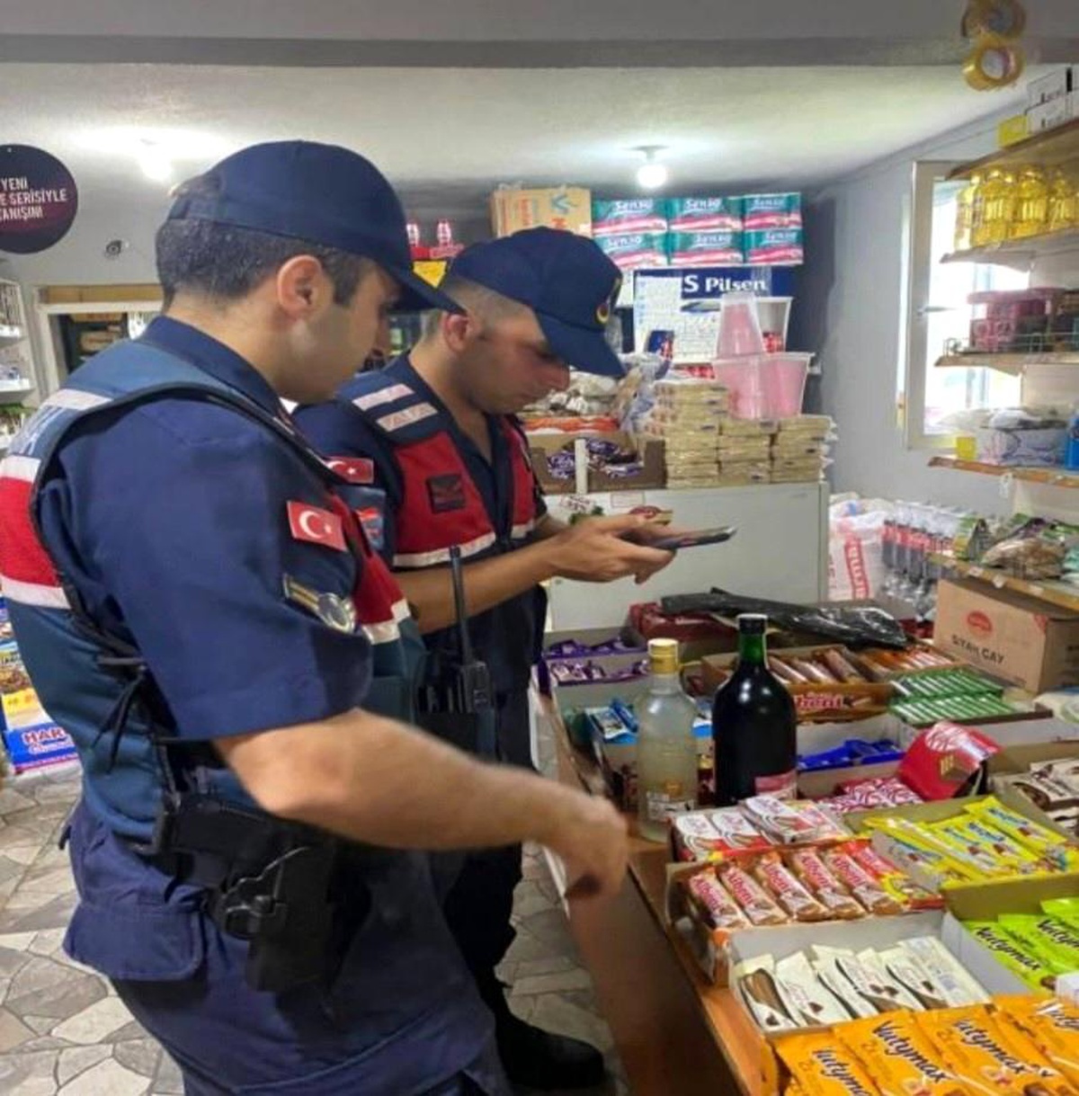 Zonguldak\'ta Kaçak-Sahte Alkollü İçki Operasyonu: İki Kişi Yakalandı