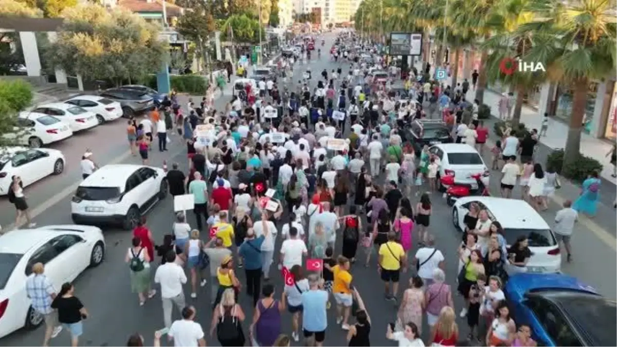 Kuşadası Sokak Festivali renkli bir açılışla başladı