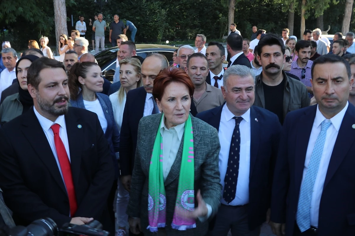 Meral Akşener: Siyasetçi milletin tercihine saygı duymalı