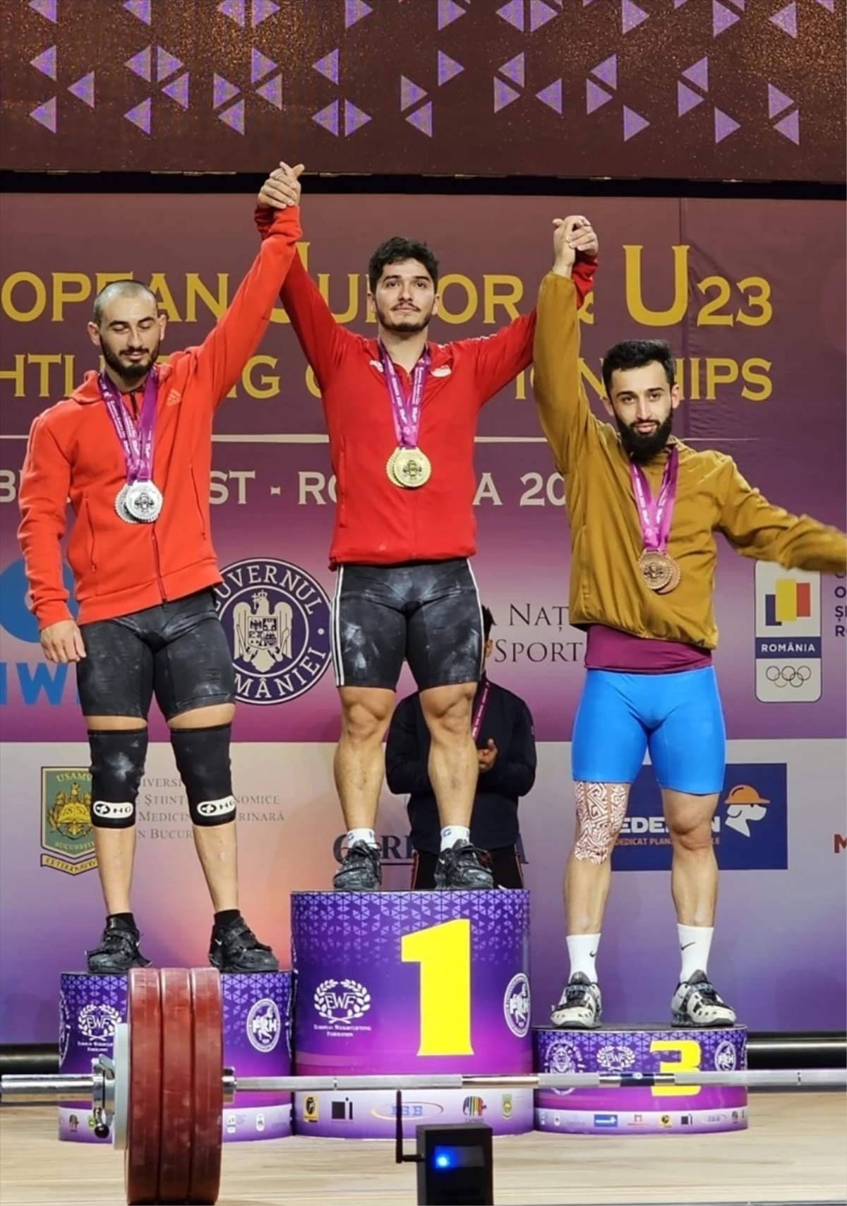 Milli halterci Muhammed Furkan Özbek Romanya\'da 2 altın madalya kazandı