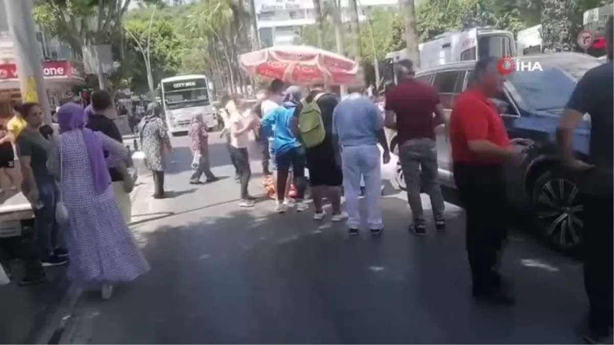 Yaya geçidinde otomobilin çarptığı kadın feryatlarıyla ortalığı inletti