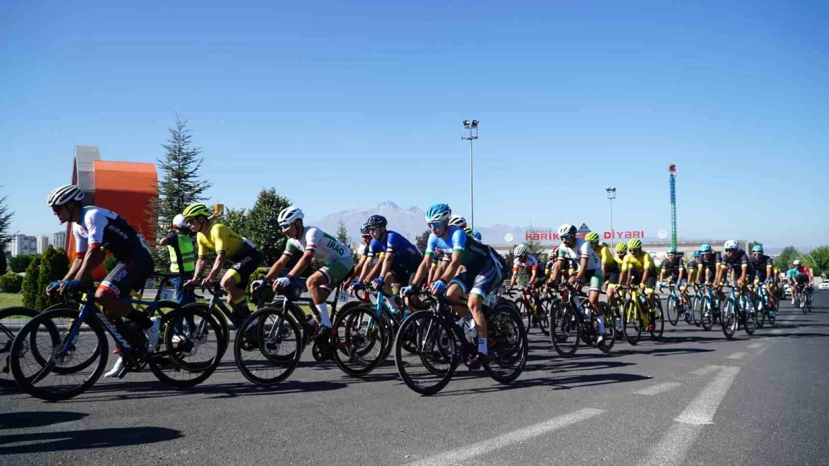 Kayseri Erciyes, Grand Prix Kültepe etabıyla yol bisikleti yarışlarına ev sahipliği yapıyor