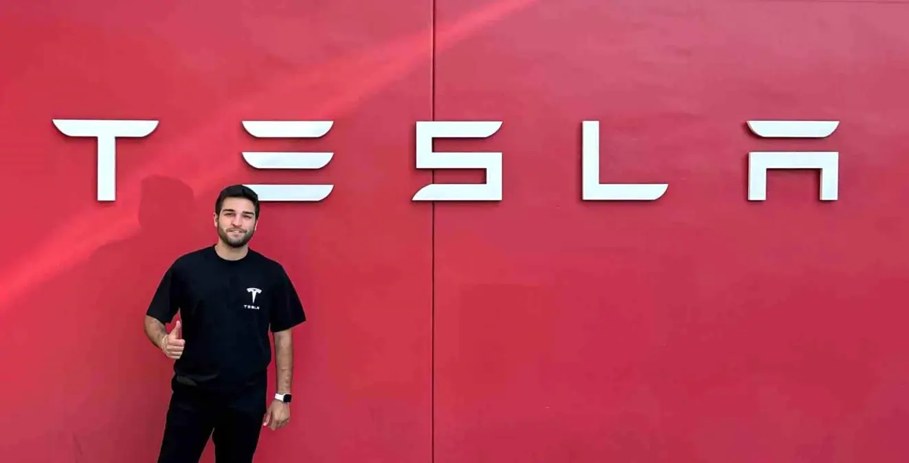 Yaşar Üniversitesi Mezunu Berke Öztemel, Tesla\'da Çalışmaya Başladı