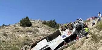 Kars'ta yolcu otobüsü viyadükten uçtu: 5 ölü, 23 yaralı