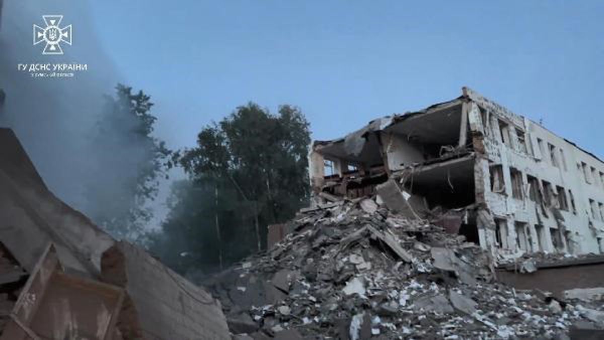 Rusya, Ukrayna\'nın Sumy kentindeki bir eğitim kurumunu vurdu