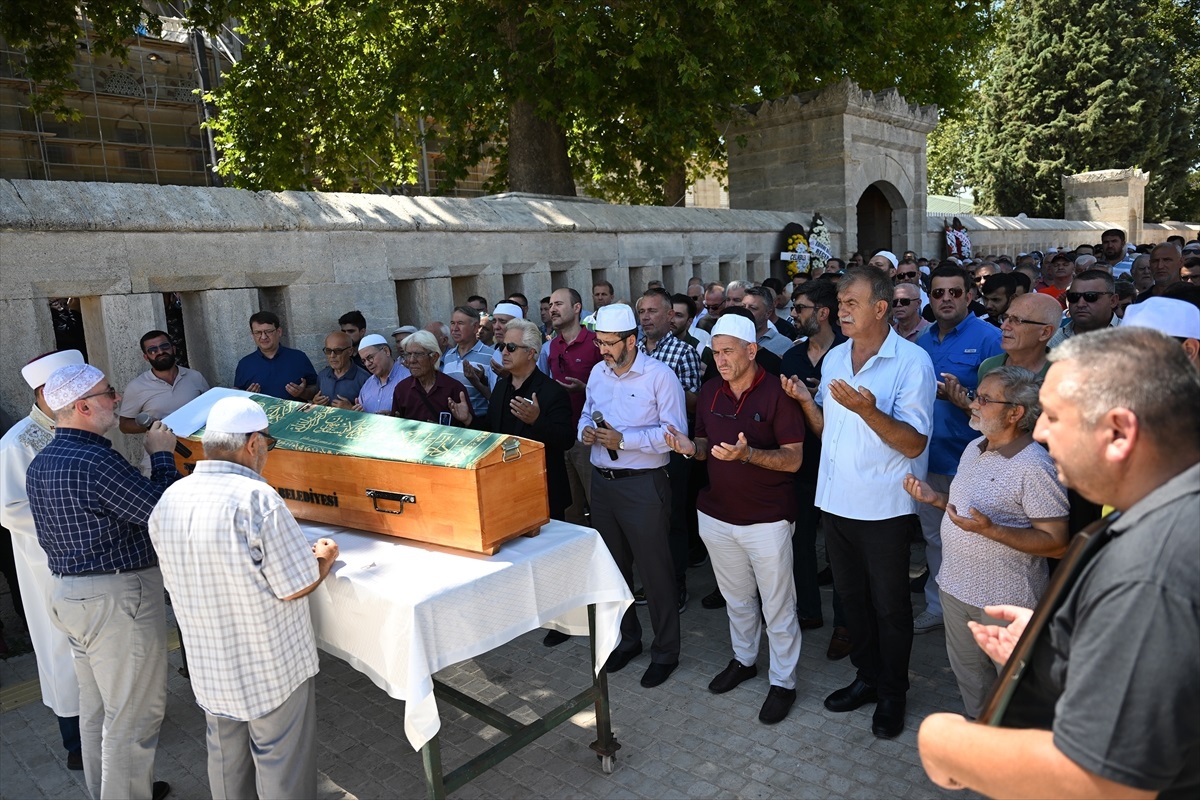 Beyaz İmam Nadi Ersoy\'un Son Yolculuğu