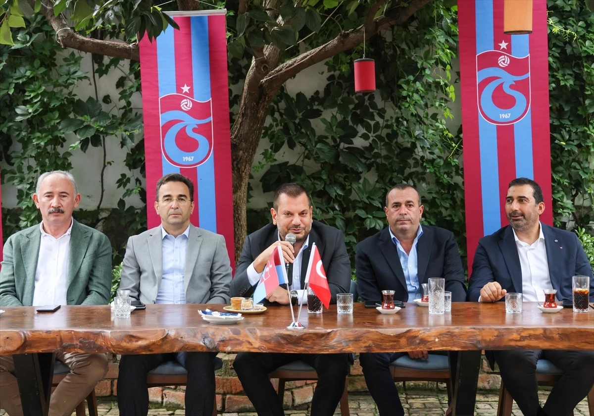 Trabzonspor Kulübü Başkanı Ertuğrul Doğan, Trabzon\'daki belediye başkanlarıyla bir araya geldi