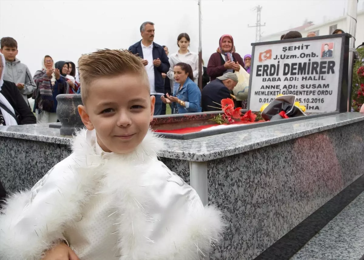 Ordu Valisi Tuncay Sonel, Şehit Uzman Onbaşı Erdi Demirer\'in Oğlunun Sünnet Törenine Makam Aracını Tahsis Etti