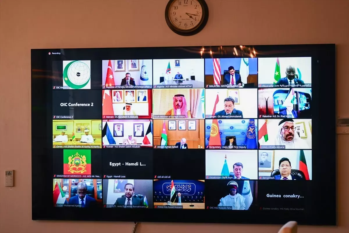 Dışişleri Bakanı Hakan Fidan, İİT Konseyi\'nde Kur\'an-ı Kerim\'e yönelik saldırıları ele aldı