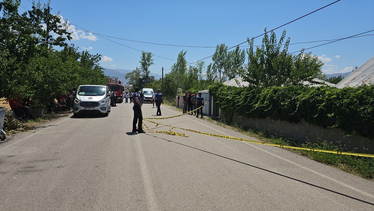 Erzincan\'da Kafasına Sert Bir Cisimle Vurulmuş Halde Ölü Bulunan Kişi