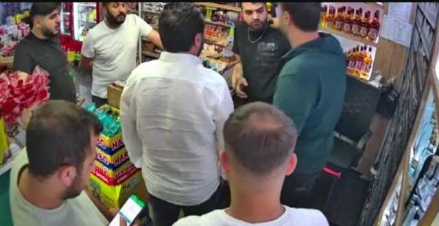 Esenyurt'taki saldırıda öldürülen gencin babası konuştu; 'Bana niye icra gönderdiniz?' paylaşımı yaptım Esenyurt'taki saldırıda öldürülen gencin babası konuştu; 'Bana niye icra gönderdiniz?' paylaşımı yaptım