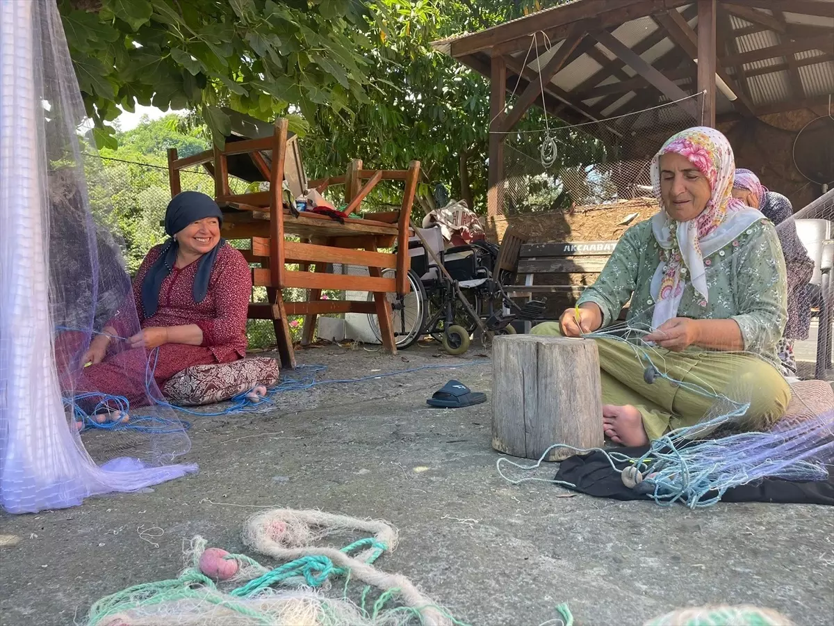 Felç Geçiren Eşlerine Destek Olan Eltiler