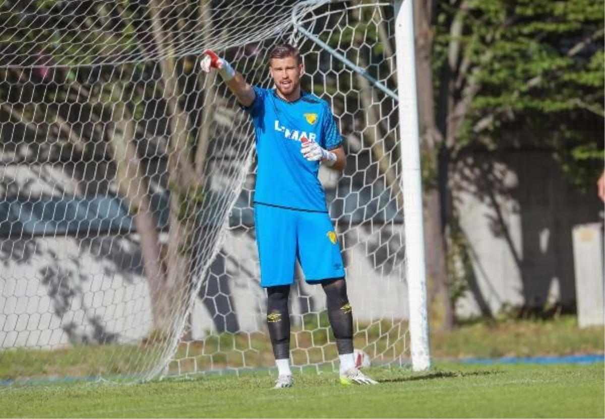 Göztepe\'nin yeni transferi Mateusz Lis: Göztepe Süper Lig\'de olmalı