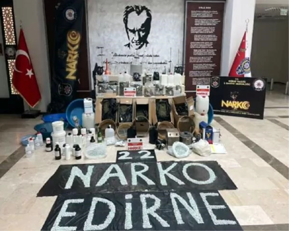 İstanbul ve Sakarya\'da Uyuşturucu Operasyonu: 5 Gözaltı