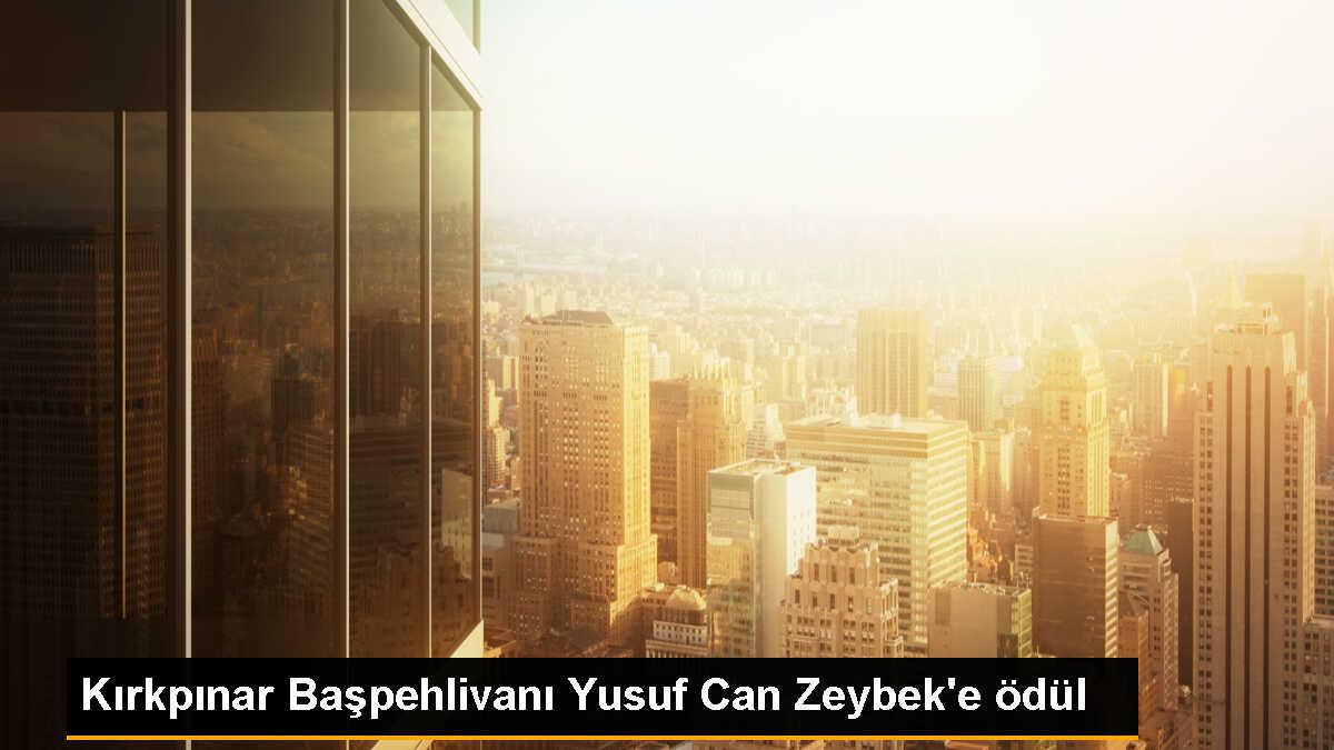 Başpehlivan Yusuf Can Zeybek, Serik Belediye Başkanı Enver Aputkan\'ı ziyaret etti