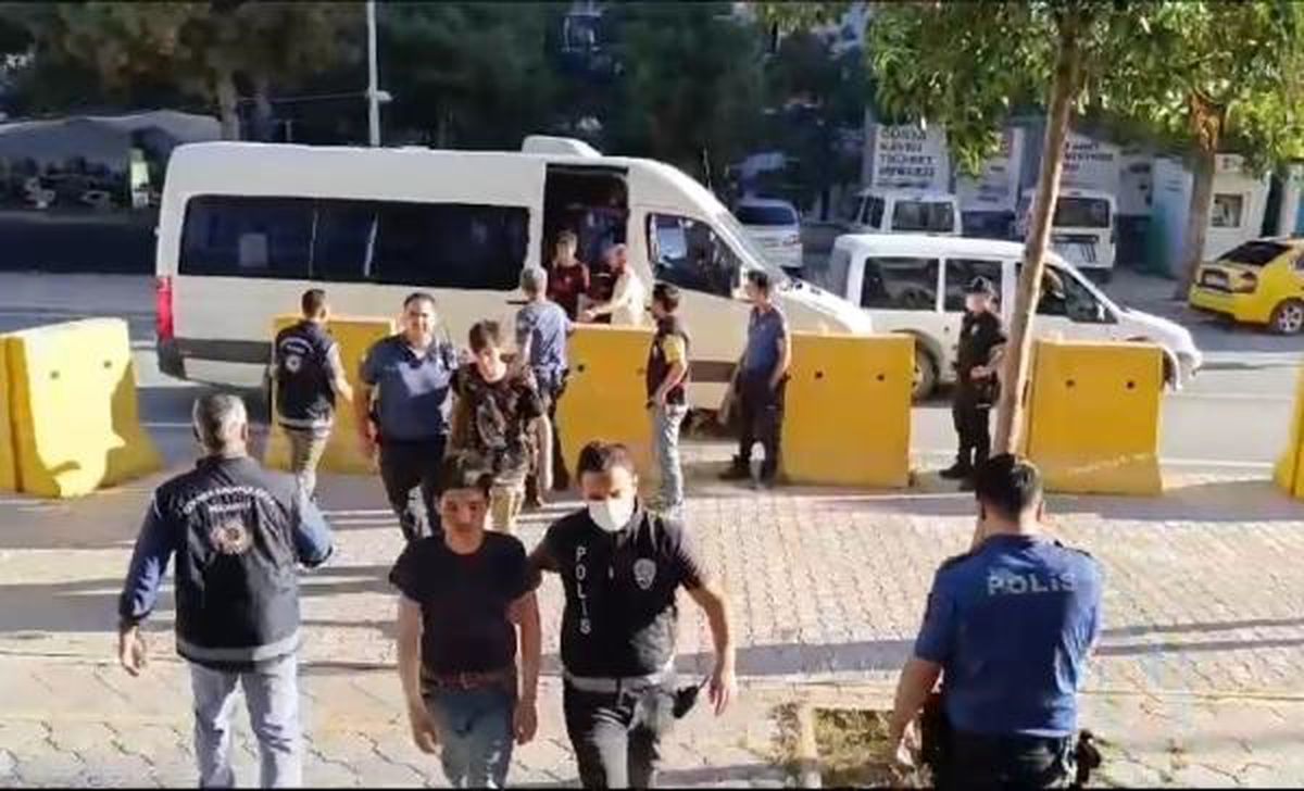 Malatya\'da 34 kaçak göçmen yakalandı