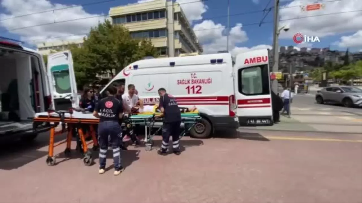 Motosiklet ambulansa çarptı