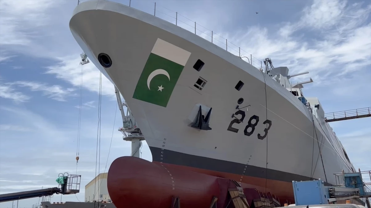 Pakistan MİLGEM Projesi\'nin 4. gemisi denize indirilecek