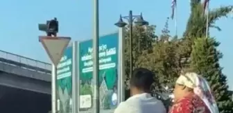 Motosikletli Kırmızı Işıkta Alkol Alırken Görüntülendi
