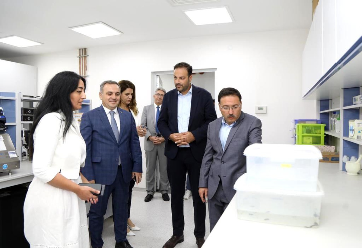 Kayseri Valisi ve ERÜ Rektörü ERFARMA\'yı ziyaret etti