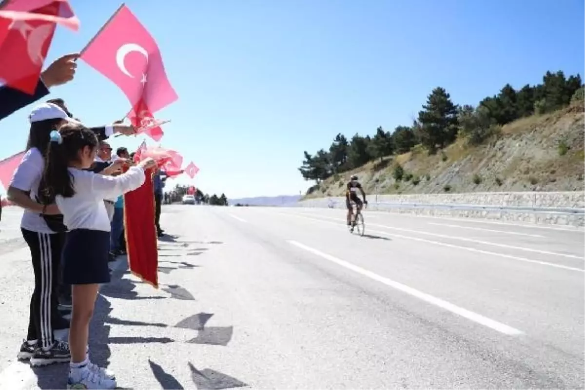 Cumhuriyetin 100. Yılı Onuruna Bisiklet Turu Başladı