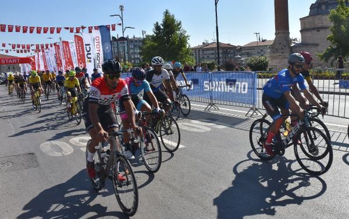 Cumhuriyetin 100. Yıl Cumhuriyet Bisiklet Turu Başladı