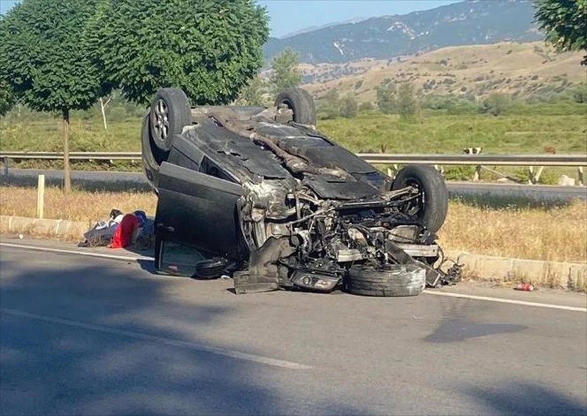 Amasya\'da otomobil takla attı, sürücü yaralandı