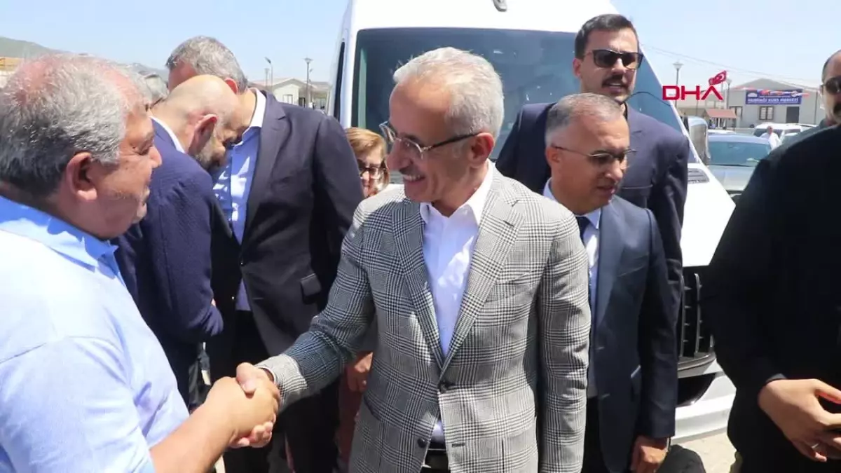 BAKAN URALOĞLU GAZİANTEP-ADANA ARASI TRENLE YOLCULUK 1,5 SAATE DÜŞECEK