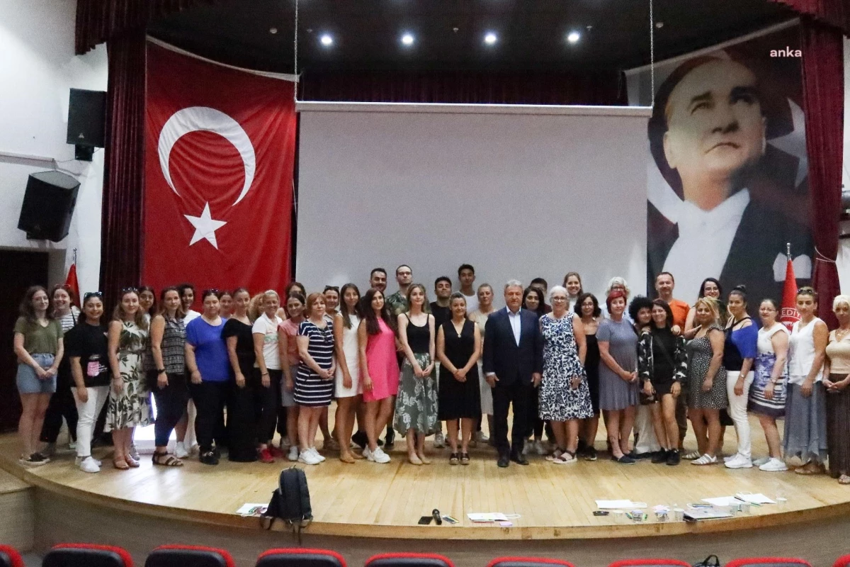 Bornova Belediyesi Altındağ Atatürk Kültür Merkezi STK\'ların Merkezi Haline Geldi