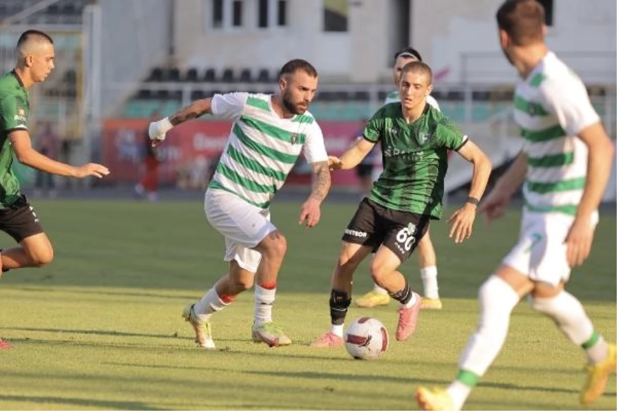 Denizlispor, Efeler 09 SFK\'yı 4-1 mağlup etti