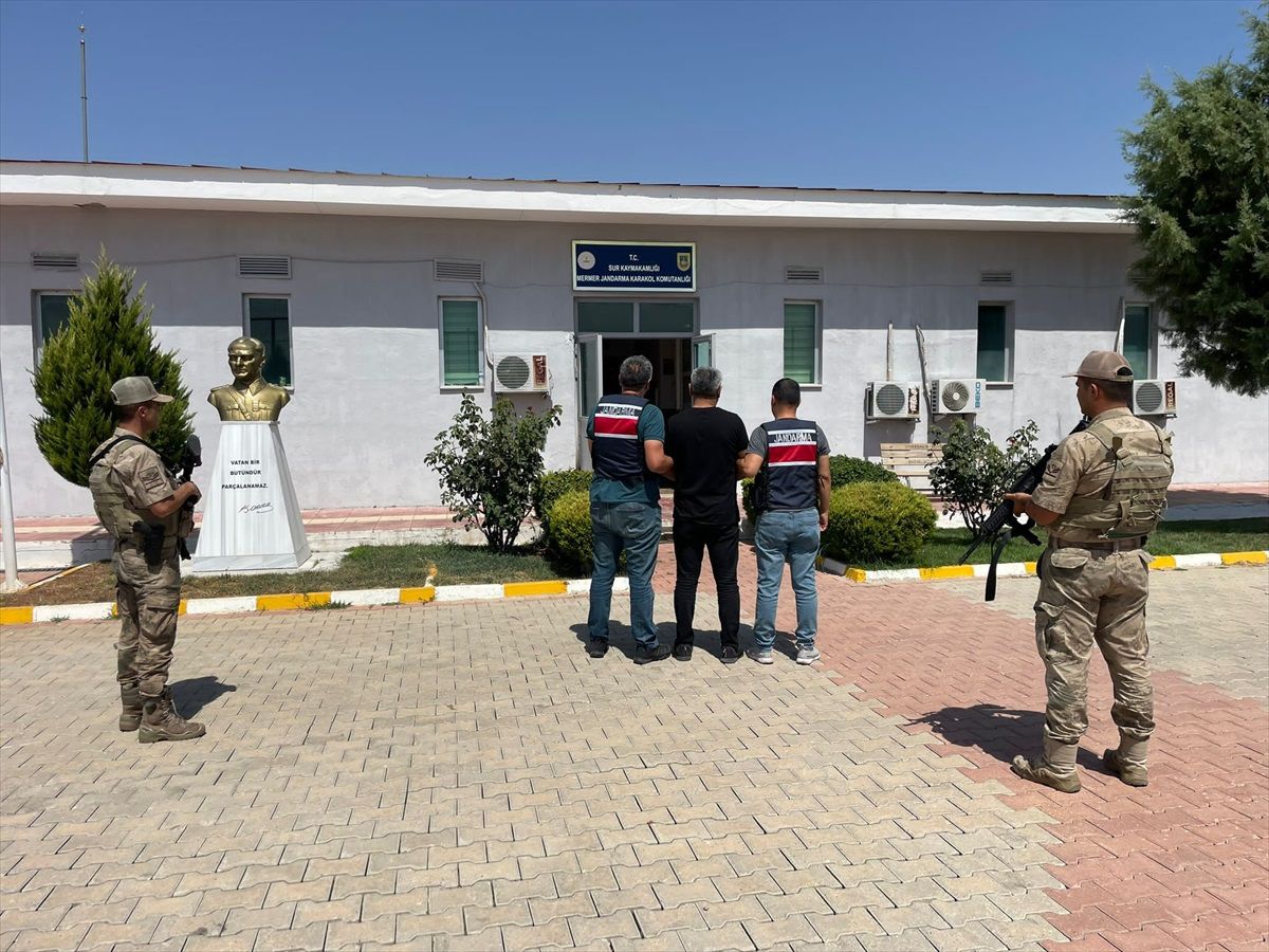 Diyarbakır\'da Firari Hükümlüler Yakalandı