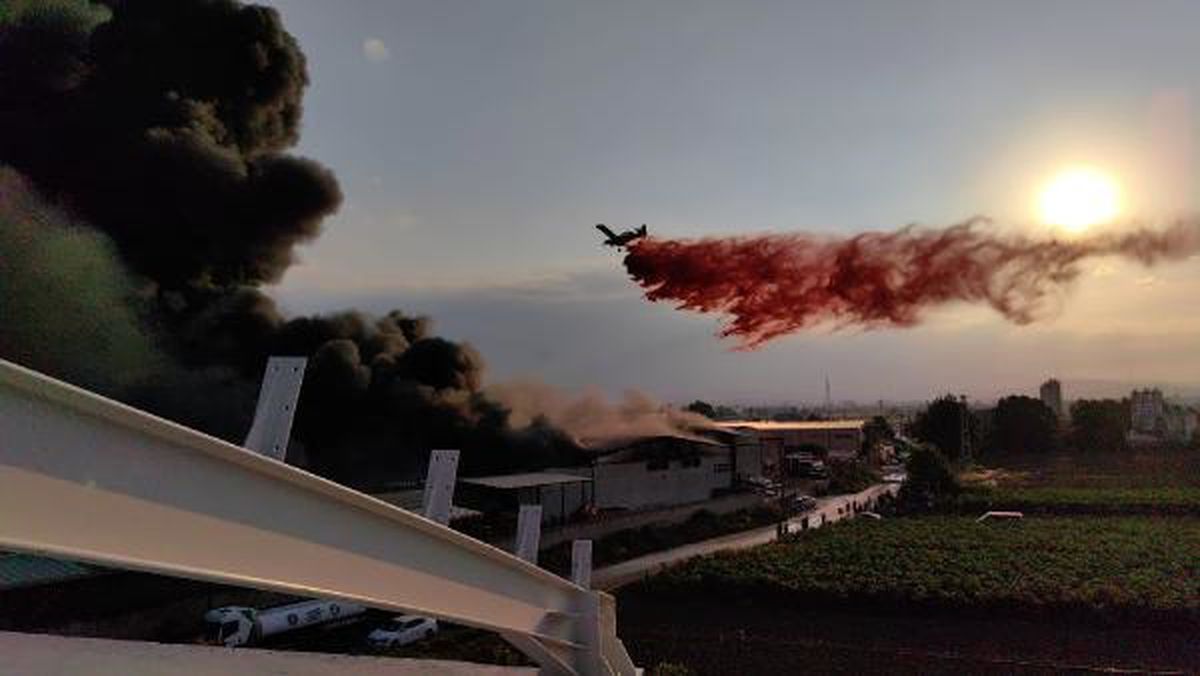 İnegöl\'deki Yangına 2 Uçak ve 3 Helikopter Müdahale Ediyor